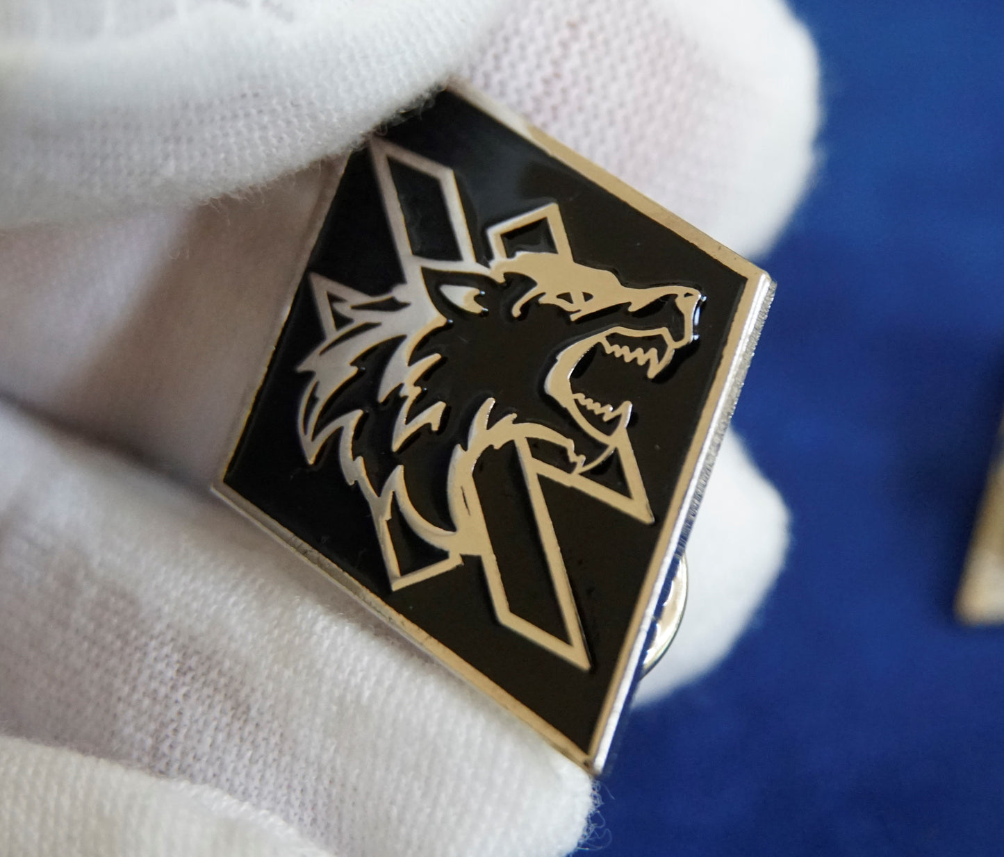 New Pin Type 2 Rhombus Badge ARMY of UKRAINE Former AZOV 3rd Separate Assault Brigade Werewolf