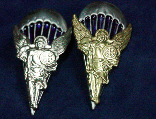 UKRAINIAN ARMY BADGE  Paratroopers Airborne Troops Medal Skydiver Archangel Michael VDV Gold Silver