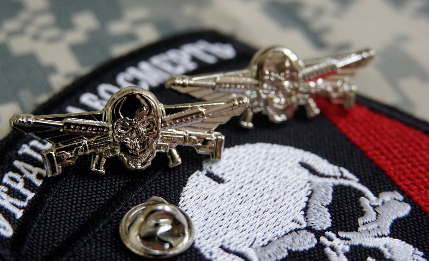 Set of Two Pins ARMY of UKRAINE Rifle SKULL Emblem Sniper Spec Ops За неньку Україну