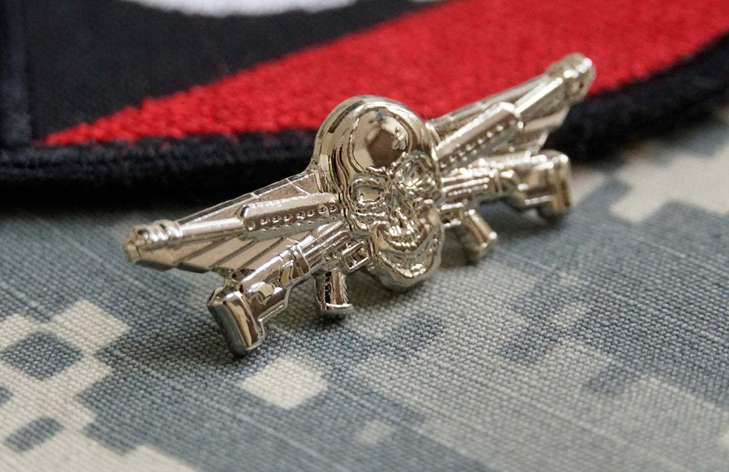 Set of Two Pins ARMY of UKRAINE Rifle SKULL Emblem Sniper Spec Ops За неньку Україну