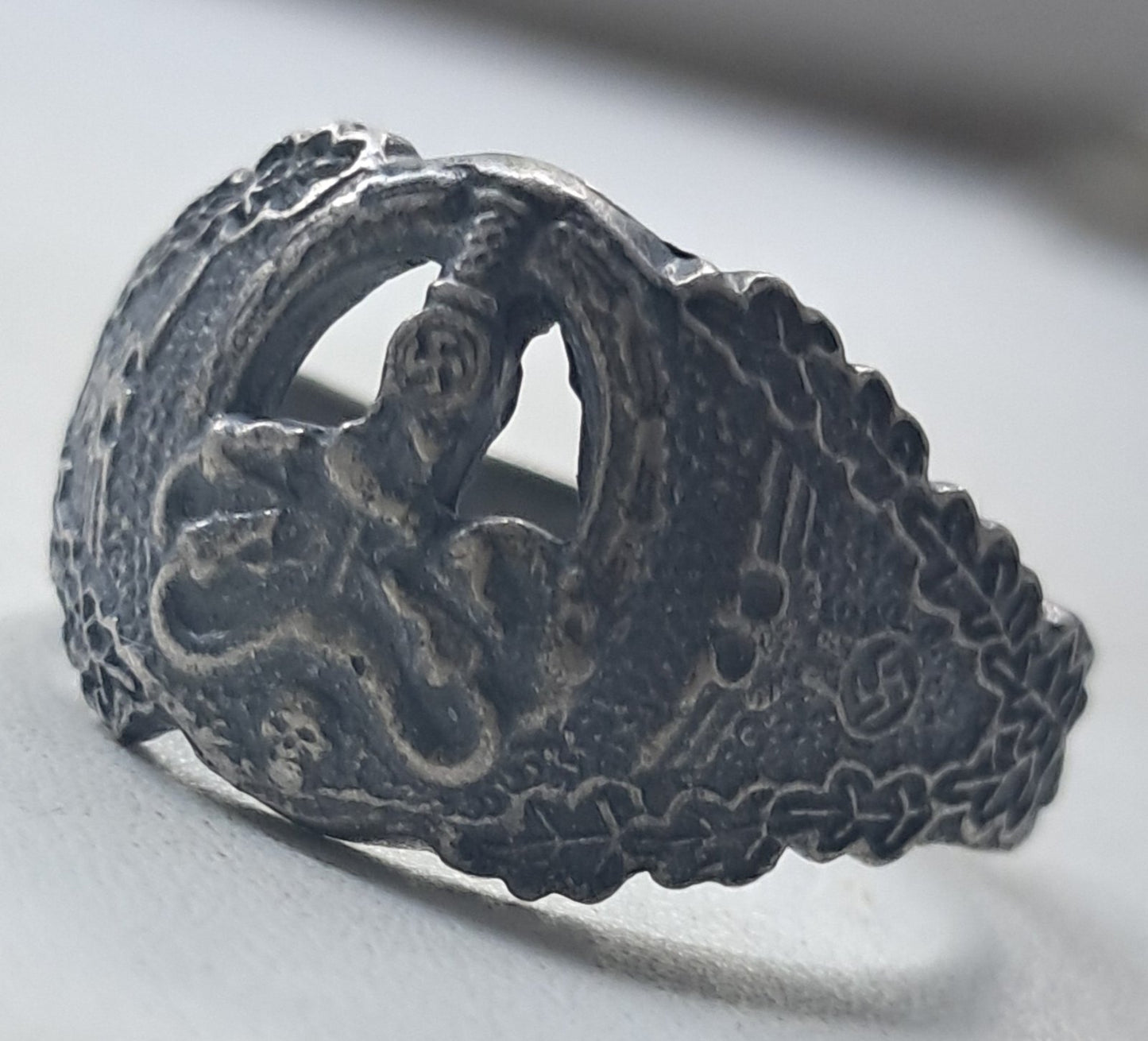 A GERMAN Antipartizan Snake Silver 800 RING