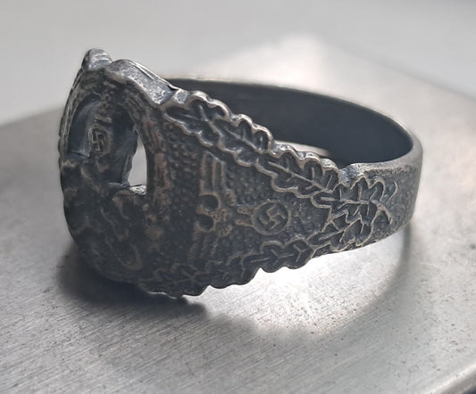 A GERMAN Antipartizan Snake Silver 800 RING