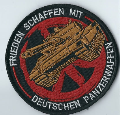 FRIDEN SCHAFFEN MIT DEUTSCHEN PANZERWAFFEN